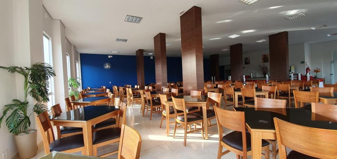 Golden Dolphin Grand Hotel - Mondial Tur Caldas Novas Exterior photo